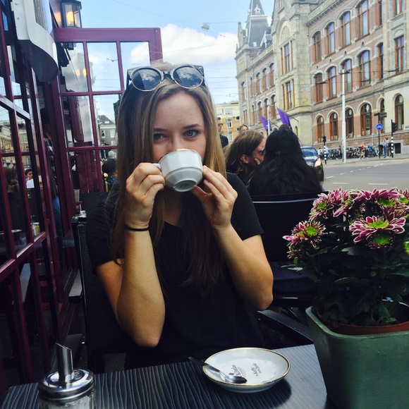 Meet your Posher, Maeve - Picture 2 of 7